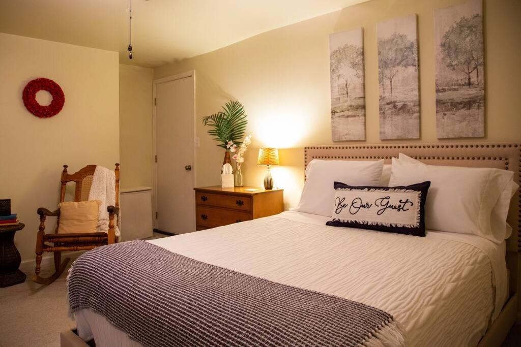 Hilltop Hideaway - 3bdr In Downtown London, Ky Apartment London