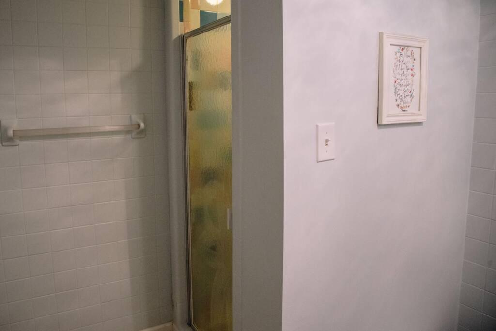 Hilltop Hideaway - 3bdr In Downtown London, Ky Apartment London
