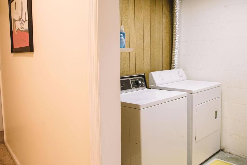 Hilltop Hideaway - 3bdr In Downtown London, Ky Apartment